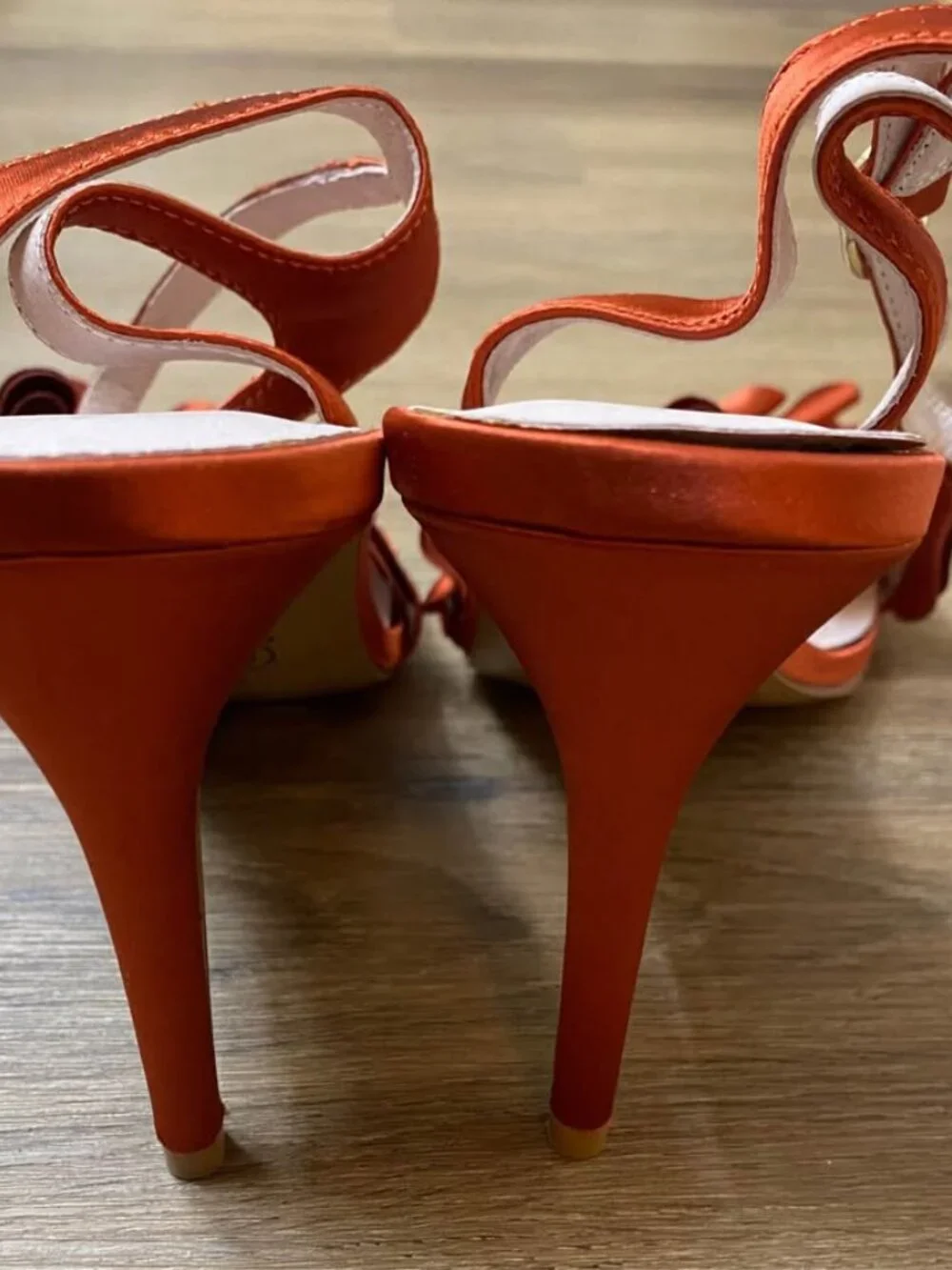 Chinese Laundry Rust Satin Ruffle Toe Ankle Strap Heels Size 9 ~ 4” Stiletto Dre